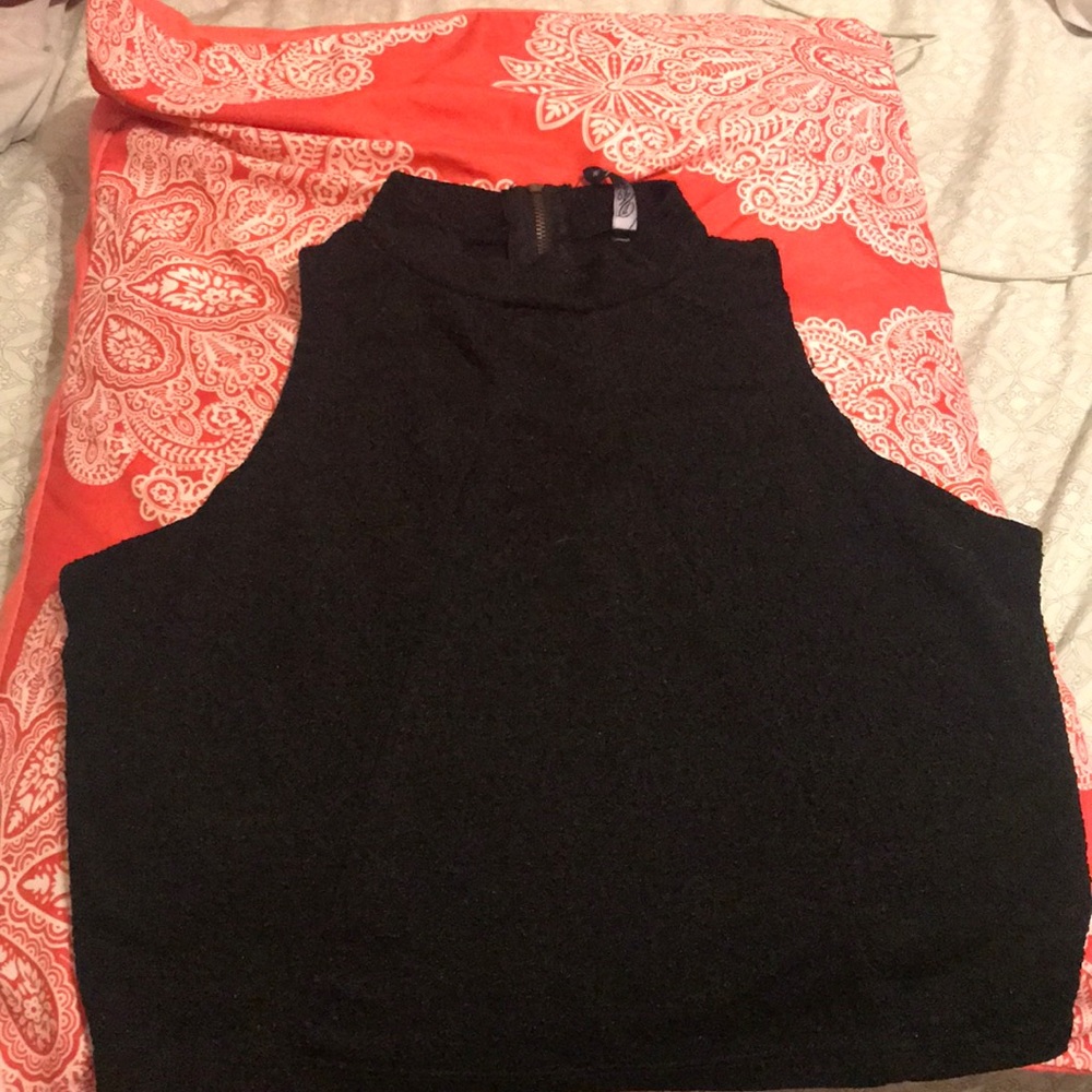 Crop top